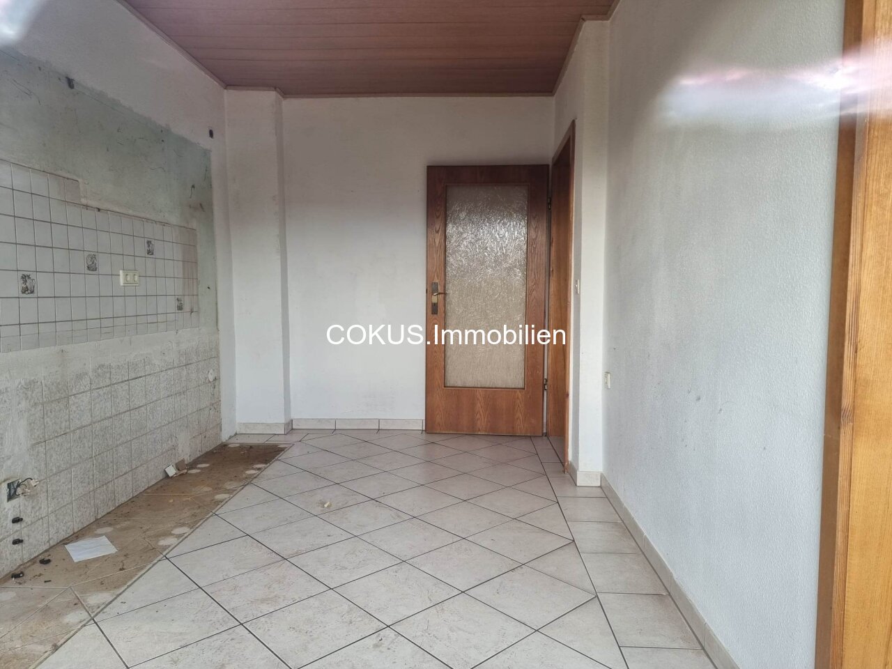 1A Grundstück in Wohnlage mit Bungalow + Projekt auf 145qm WF