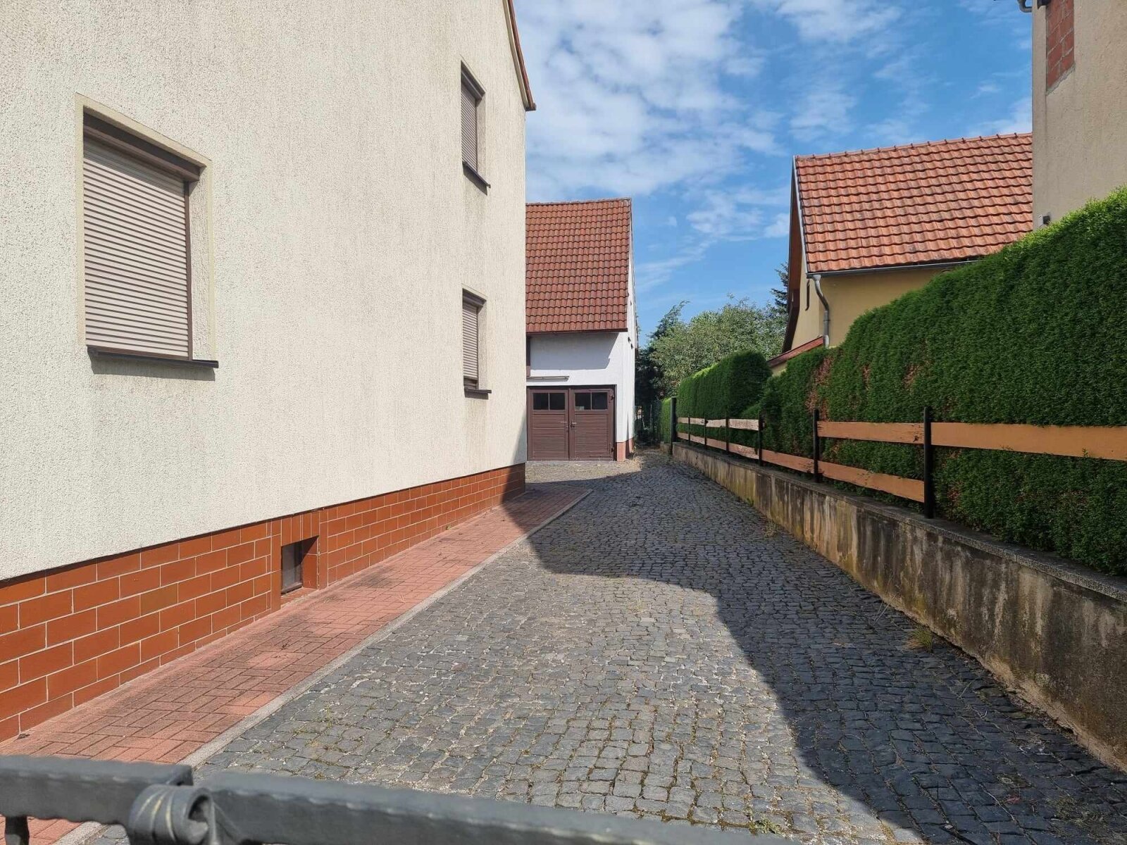 Junggebliebenes Wohnparadies für Familien + 3 Garage im Hinterhaus und Garten