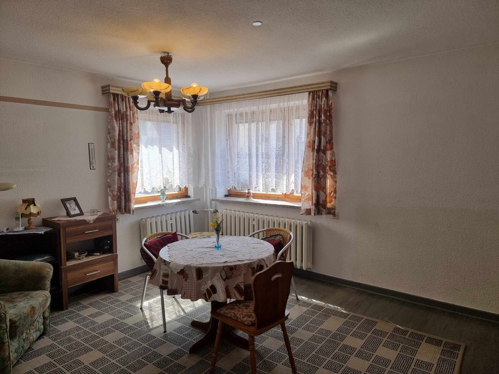 Junggebliebenes Wohnparadies für Familien + 3 Garage im Hinterhaus und Garten