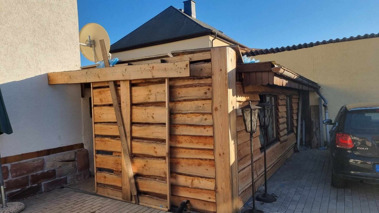 Familienensemble mit Perspektive – saniertes Einfamilienhaus, Hinterhaus, Doppelgarage & großer Garten