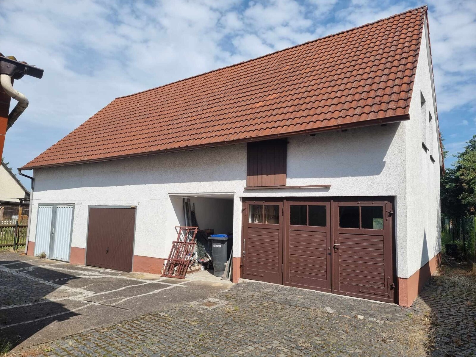 Junggebliebenes Wohnparadies für Familien + 3 Garage im Hinterhaus und Garten