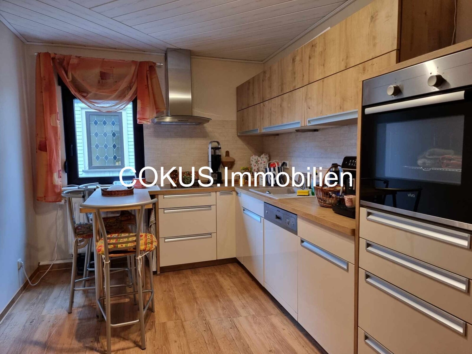 Behagliches Zuhause - größeres EFH mit Naturgarten und 3x Garage