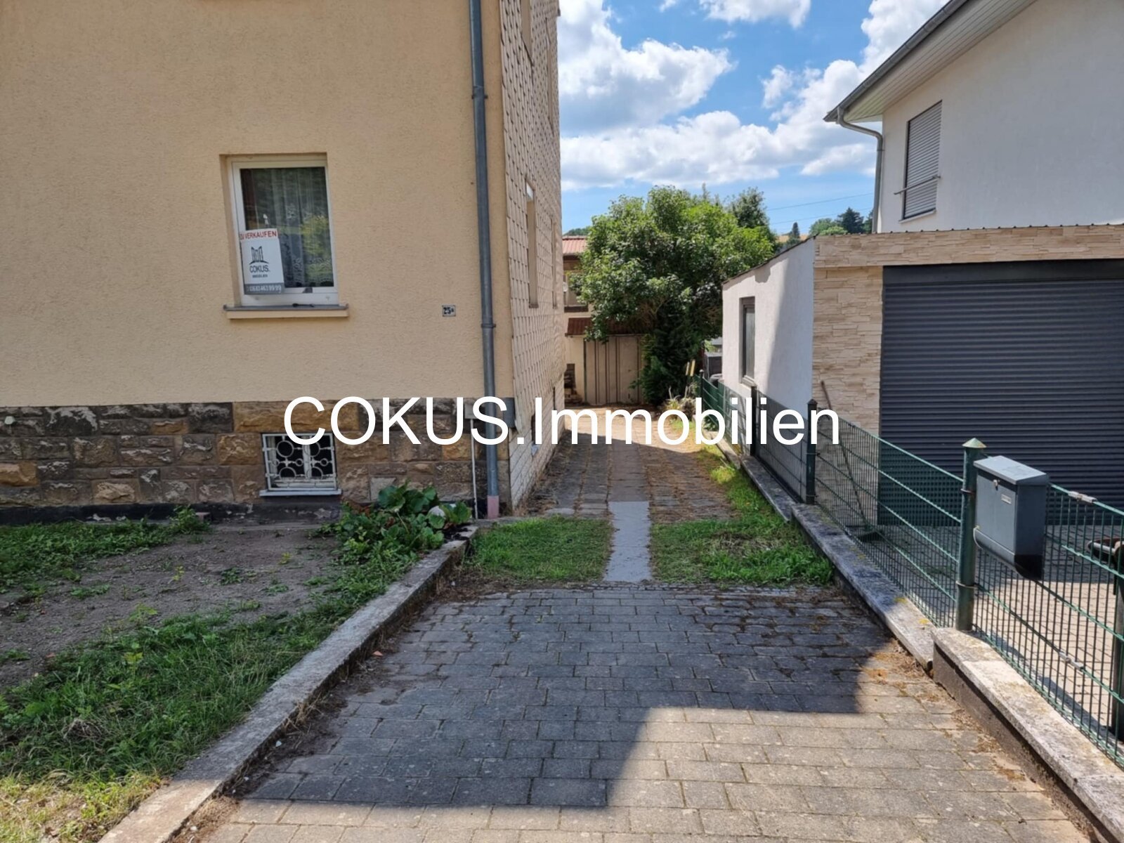 Endlich genug Raum für die Familie: Haus mit Garten, 2 Garagen & Sonnenplus in Wutha-Farnroda 🏡☀️