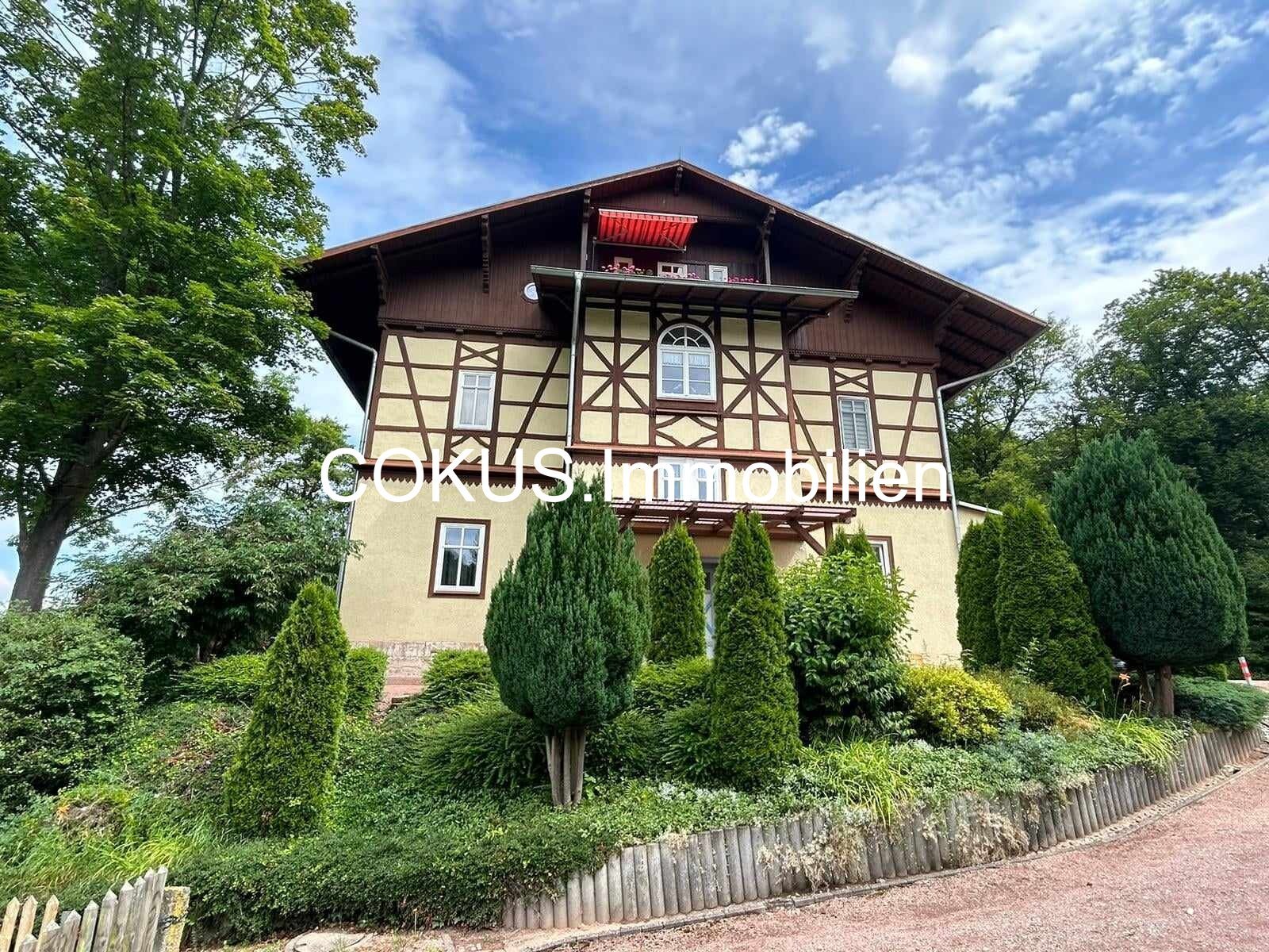 Kapitalanlage Bad Liebenstein: vollvermietetes Denkmal-MFH (6 WE) mit 4.391 m² Grund und ca. 4,2 % Brutto-Rendite