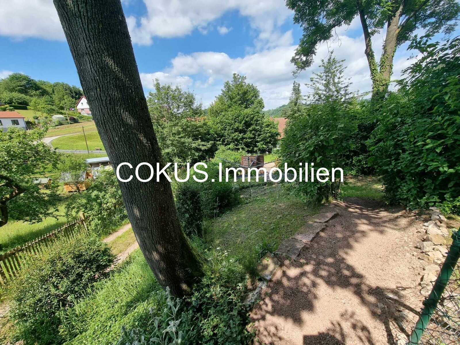 Kapitalanlage Bad Liebenstein: vollvermietetes Denkmal-MFH (6 WE) mit 4.391 m² Grund und ca. 4,2 % Brutto-Rendite