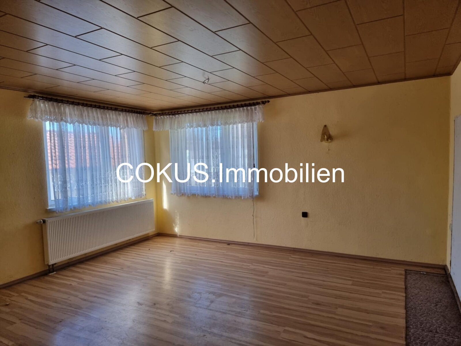 49.700 € für 151 m² mit Innengarage: Sanierungsprojekt in Fambach für Macher und Investoren
