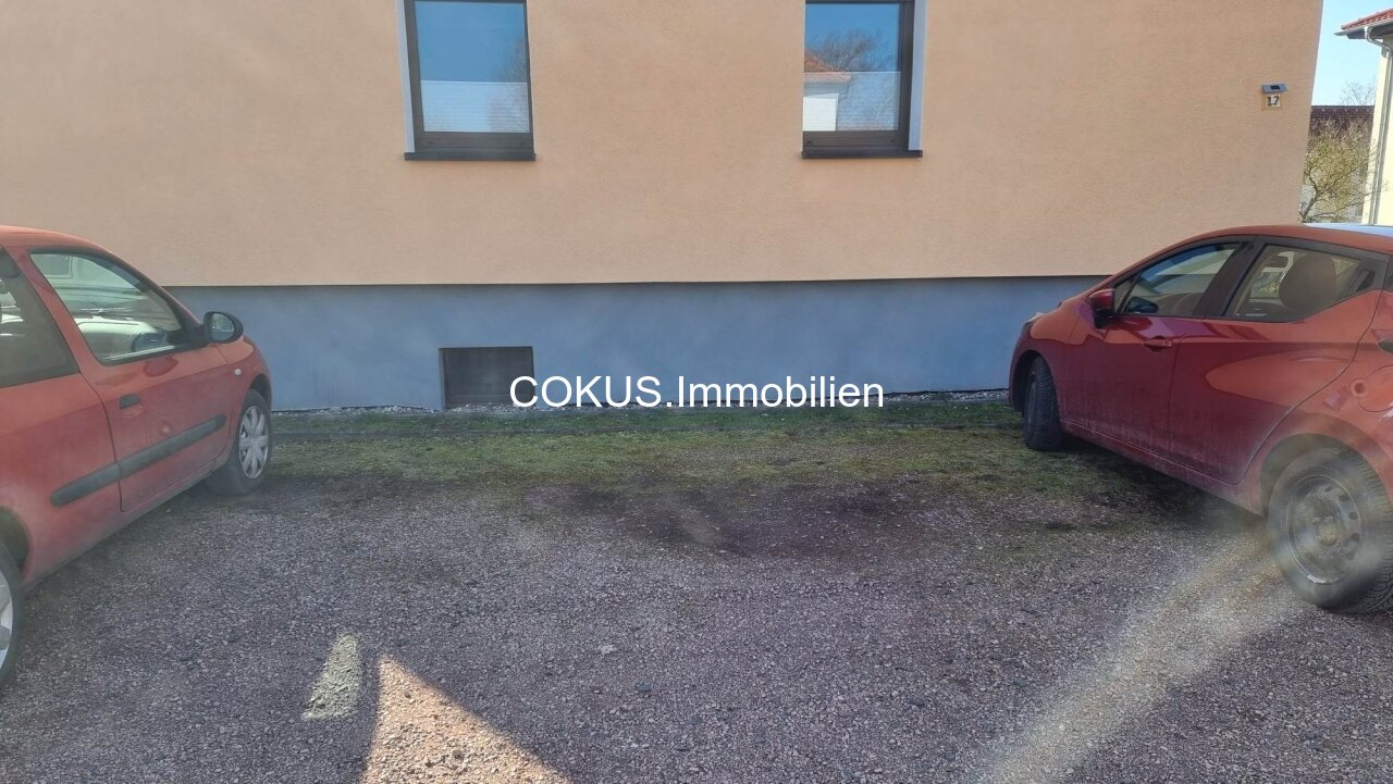 2x Stellplätze zur ETW vor dem Haus