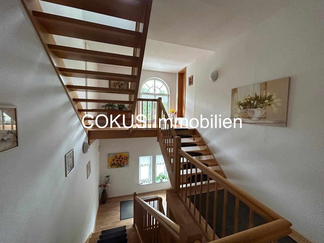 Treppenhaus zum DG Treppenhaus zum DG