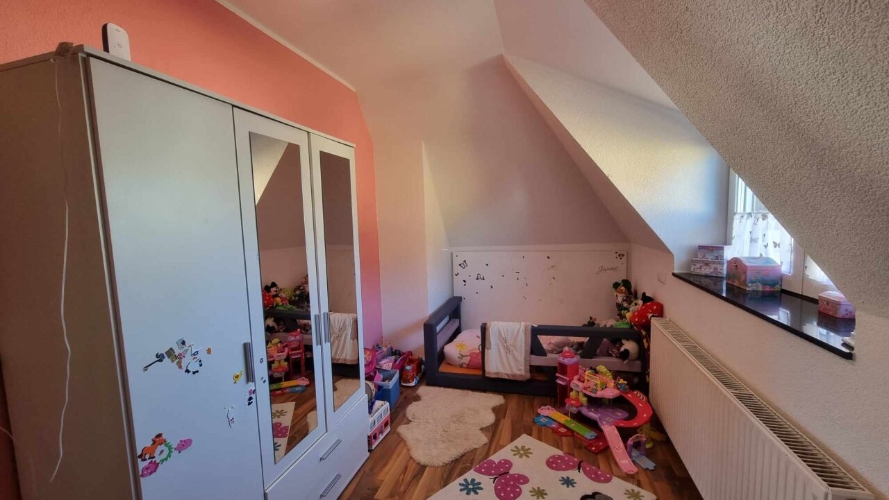 Kinderzimmer im DG Kinderzimmer im DG