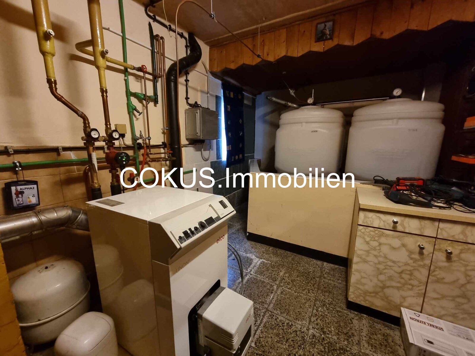 Heizungsraum und Öllager Heizungsraum und Öllager