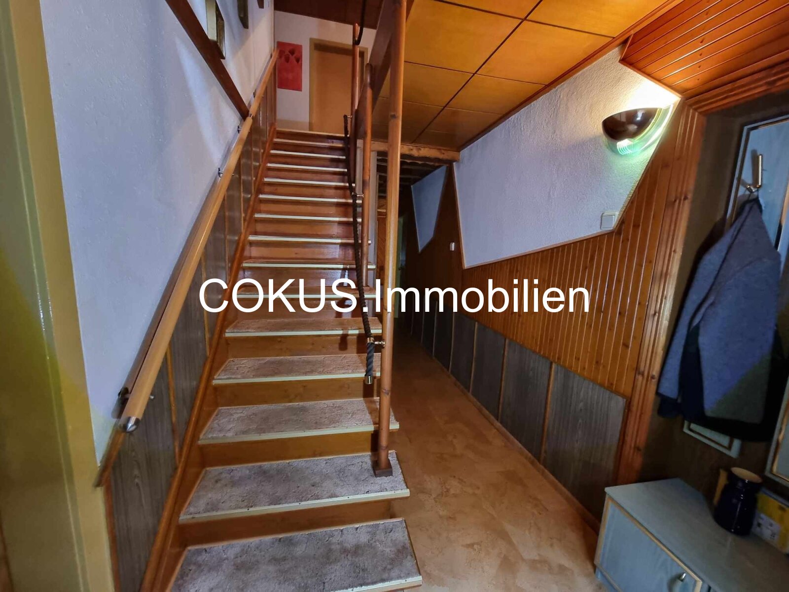 Treppenhaus zum OG Treppenhaus zum OG