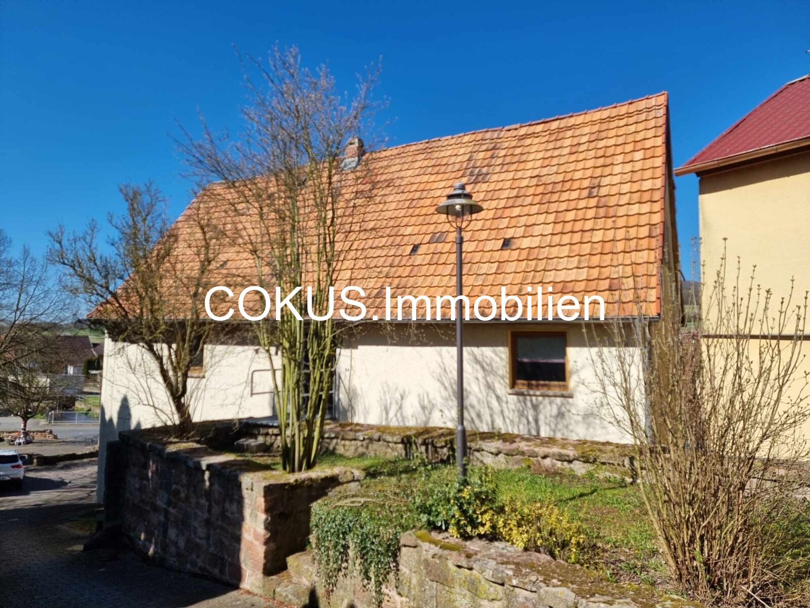 Haus von Hinten Zugang DG-Wohnung Haus von Hinten Zugang DG-Wohnung