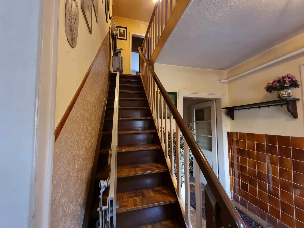 Treppe EG - OG mit Lift Treppe EG - OG mit Lift