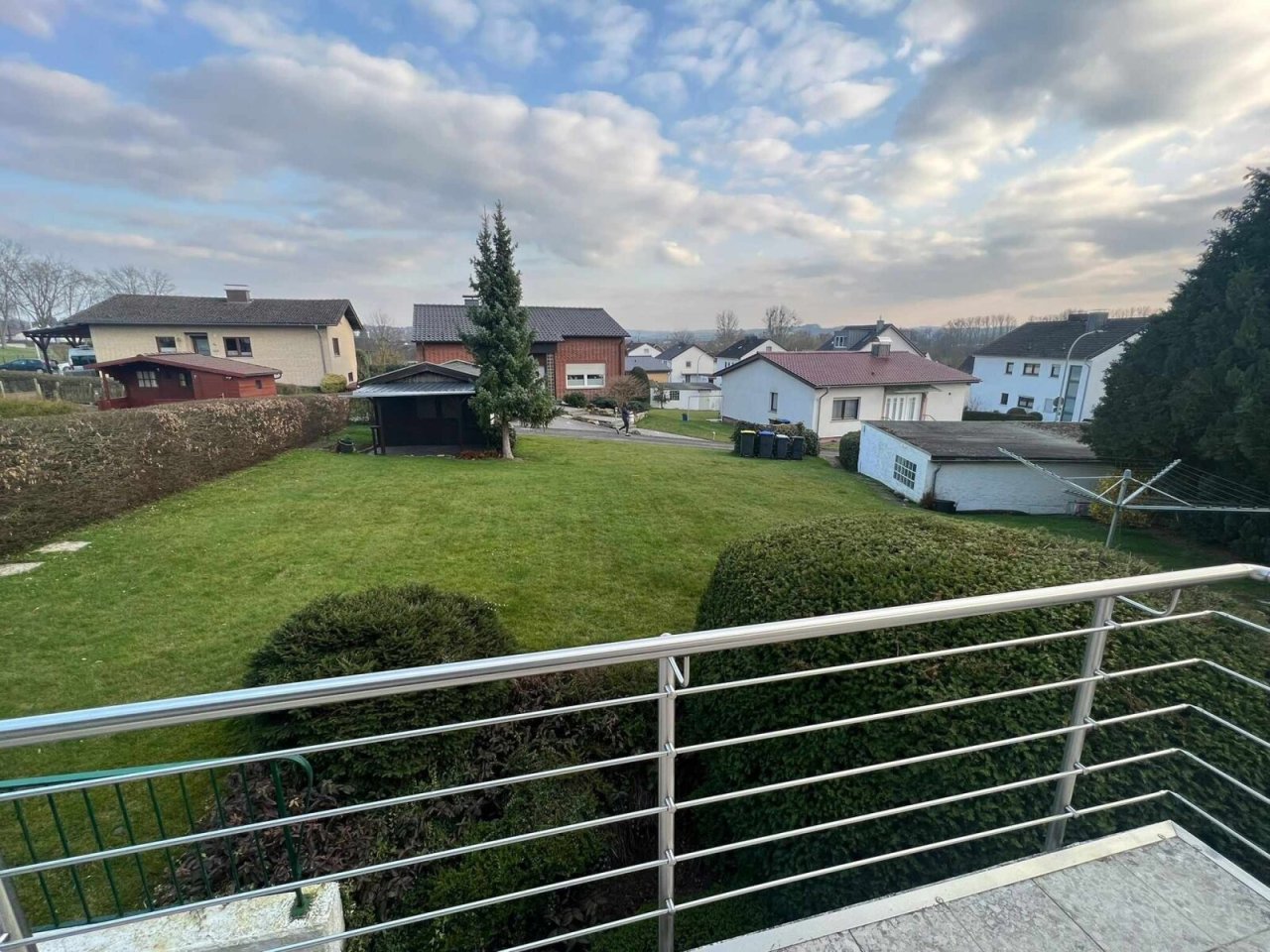 Gartenbereich vom Balkon Gartenbereich vom Balkon