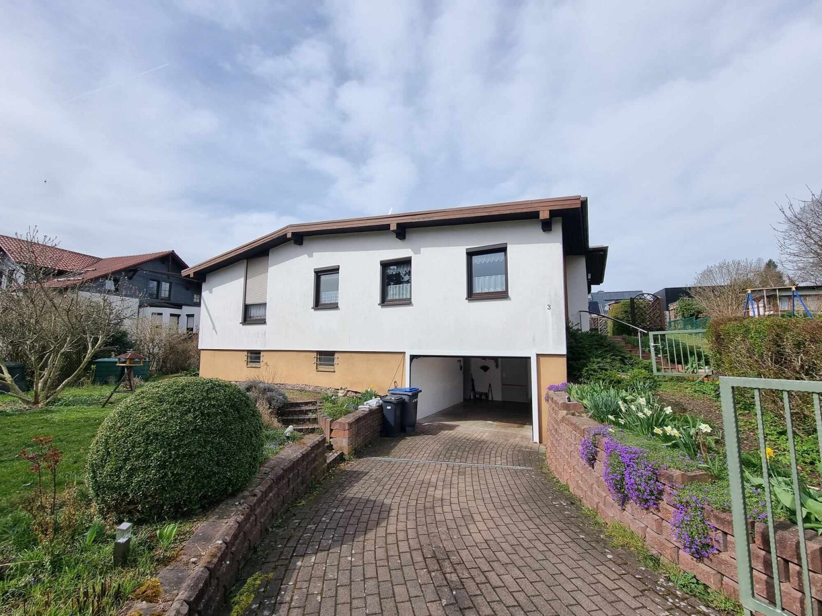 Haus mit Einfahrt Garage Haus mit Einfahrt Garage
