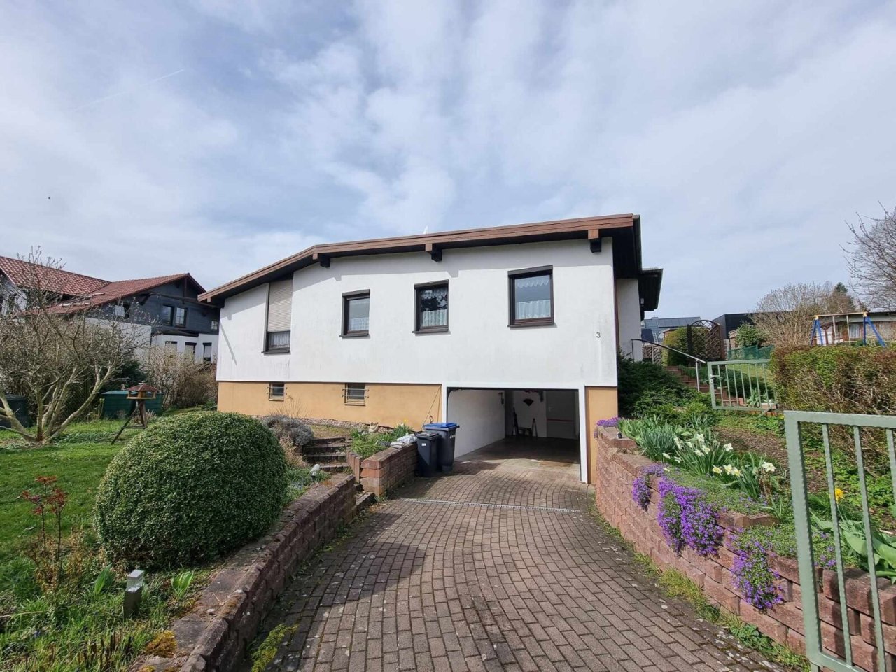 Haus mit Einfahrt Garage Haus mit Einfahrt Garage