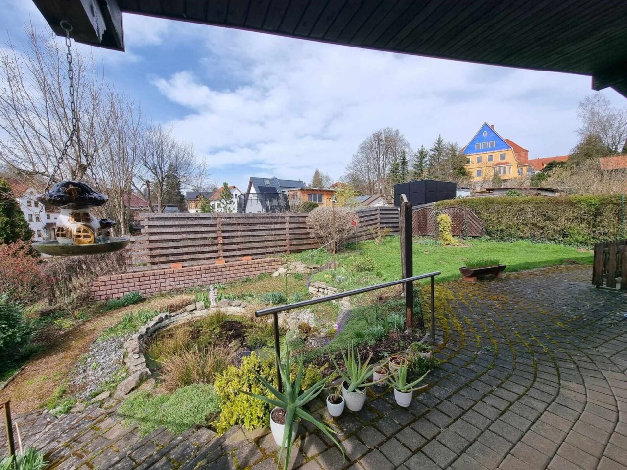 Garten mit Teich Garten mit Teich