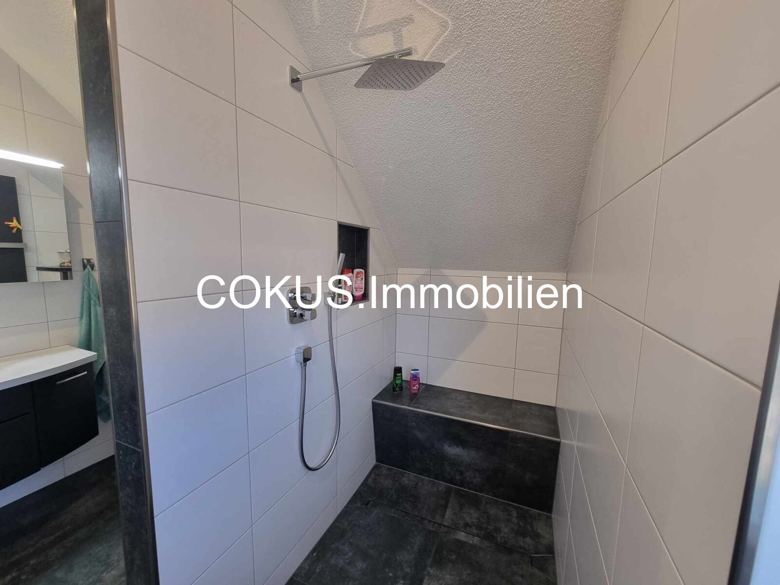 Dusche im Familienbad Dusche im Familienbad