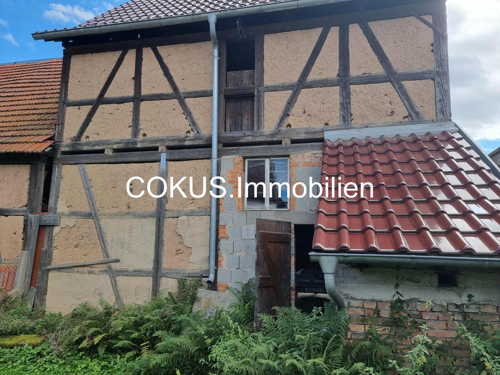 Scheune Rückseite und Gartengrundstück 