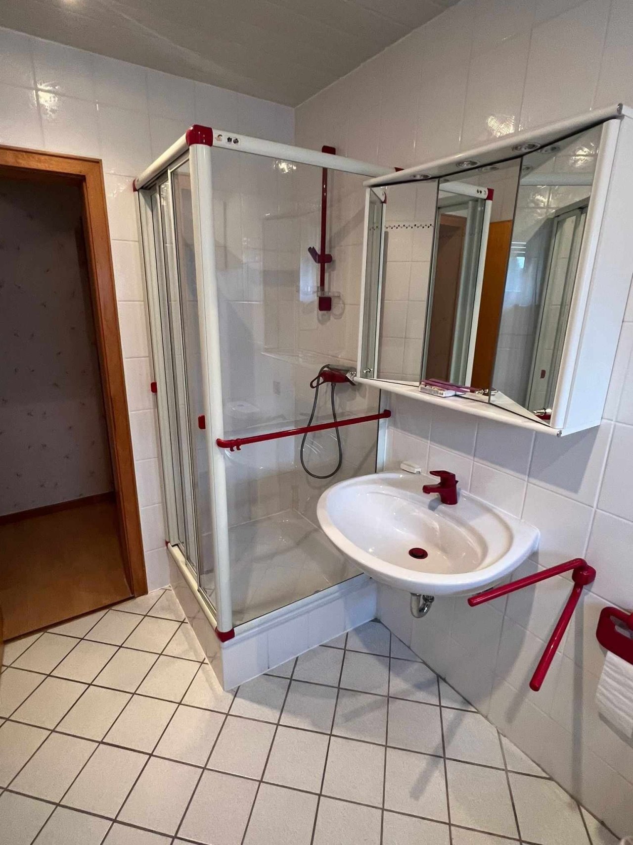 Dusche im Bad Erdgeschoss Dusche im Bad Erdgeschoss