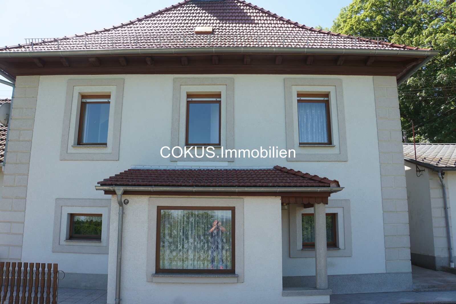 Charaktervolles Wohnhaus mit Walmdach in der Rhön