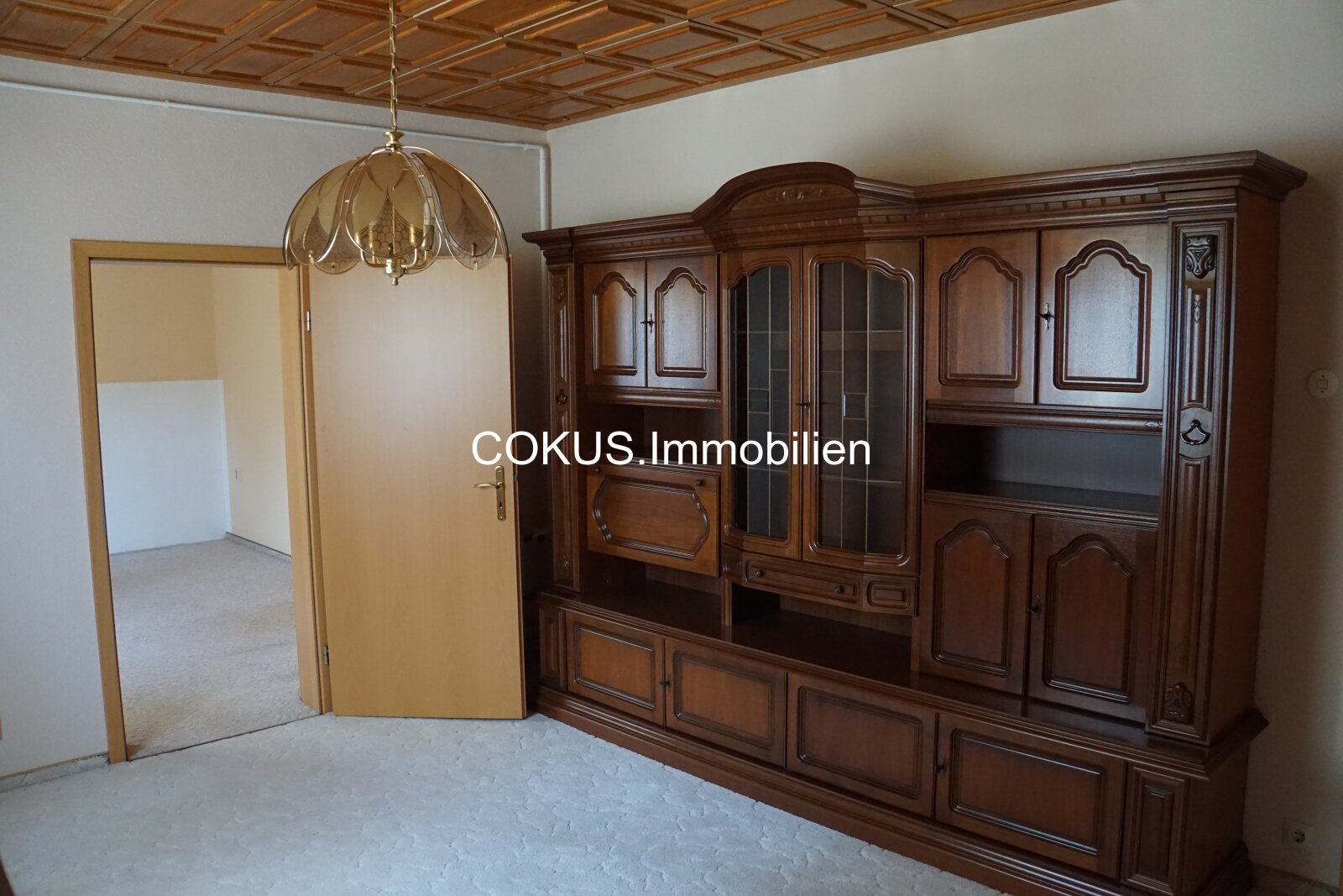 Großzügiges Wohnzimmer mit Wohlfühl-Atmosphäre Großzügiges Wohnzimmer mit Wohlfühl-Atmosphäre