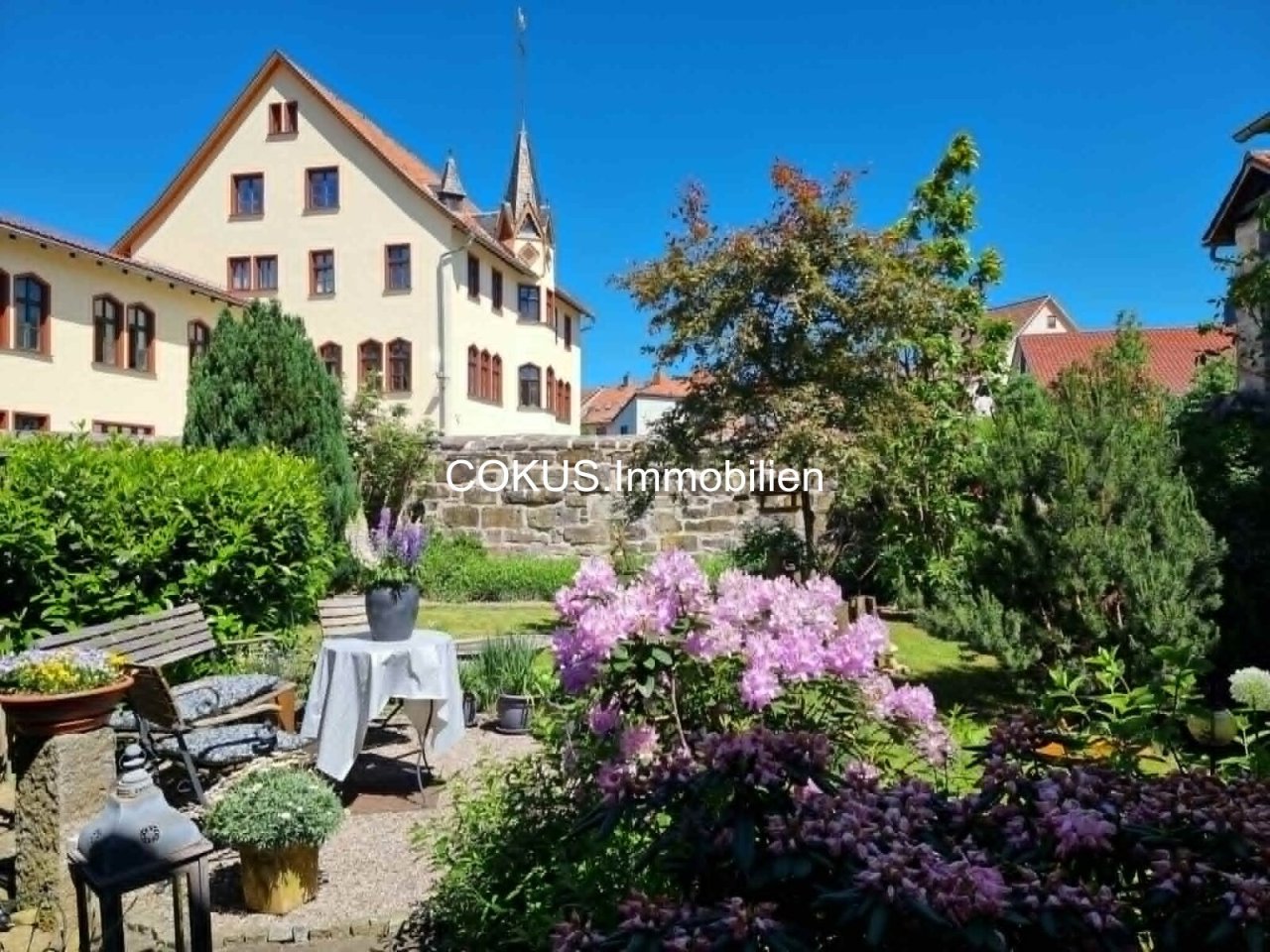 Liebevoll angelegter Garten zum Verweilen Liebevoll angelegter Garten zum Verweilen