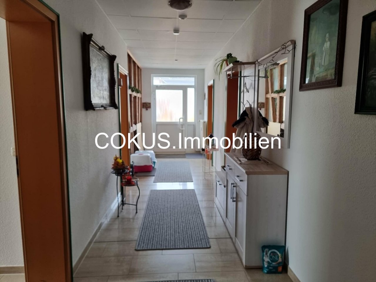 Flur Richtung Wohnungseingangstür Flur Richtung Wohnungseingangstür