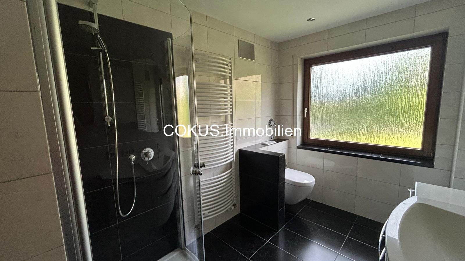 18 - Bad mit Dusche, WC und Tageslicht 18 - Bad mit Dusche, WC und Tageslicht