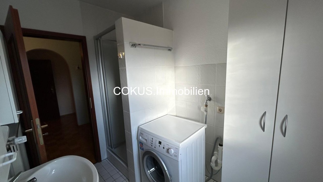 20 - Zweites Bad mit Dusche und Platz fuer die Waschmaschine 20 - Zweites Bad mit Dusche und Platz fuer die Waschmaschine