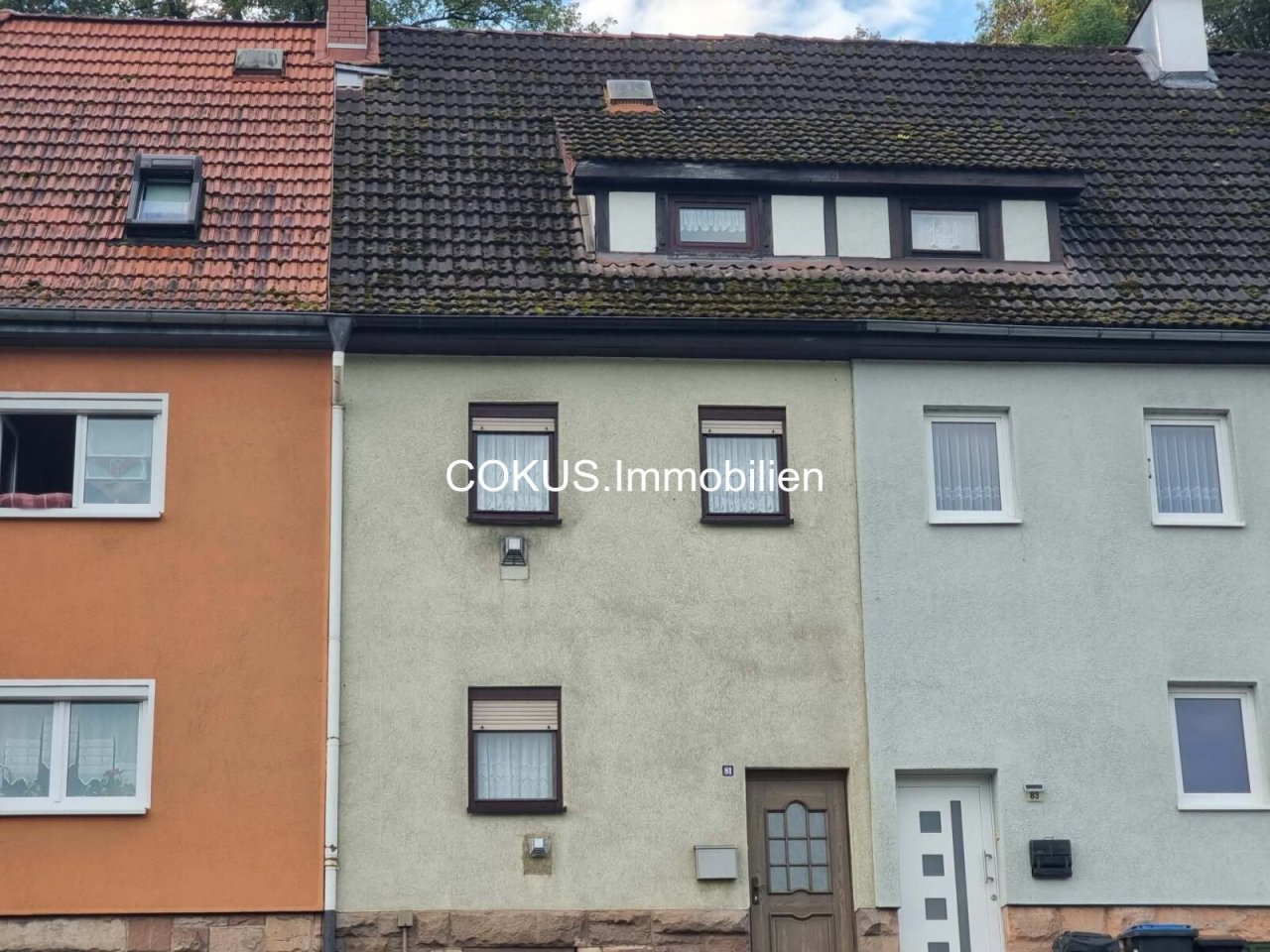 Ihr Reihenhaus in Schmalkalden â das mittlere Haus mit der HolztĂźr Ihr Reihenhaus in Schmalkalden â das mittlere Haus mit der HolztĂźr