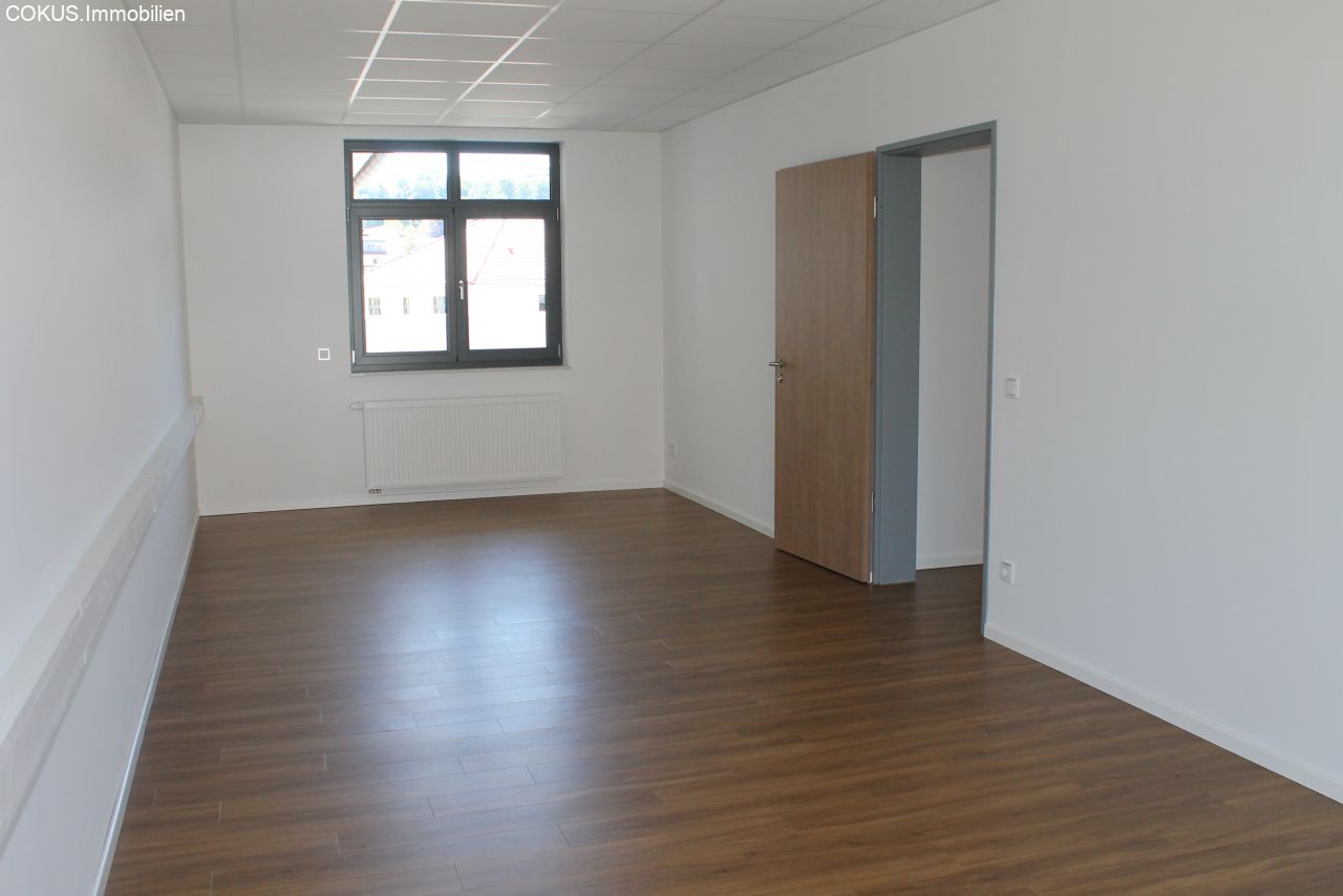 Bad Liebenstein: Neubau hochmoderner Praxis -und Bürofläche im "Herzog Georg Caree" 4 Raum+Teeküche Bad Liebenstein: Neubau hochmoderner Praxis -und Bürofläche im "Herzog Georg Caree" 4 Raum+Teeküche