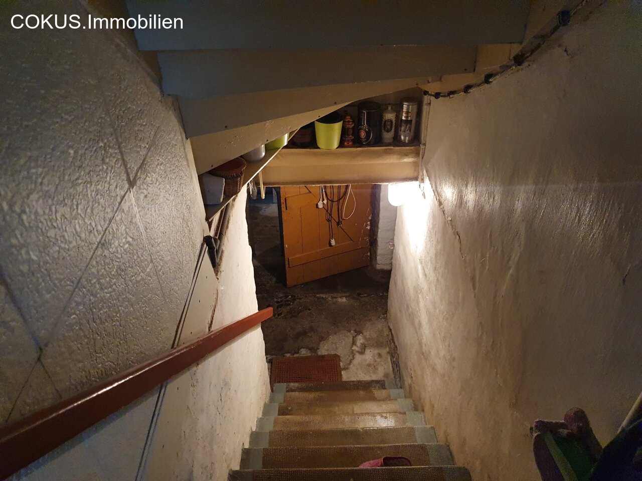 Kellertreppe nach unten